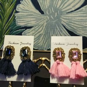 Tassel earrings.  Zinc alloy   antic gold color pl